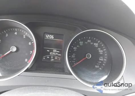 2018 Volkswagen Jetta 1.4T S z USA, uszkodzony, nr VIN 3VW2B7AJ3JM233644